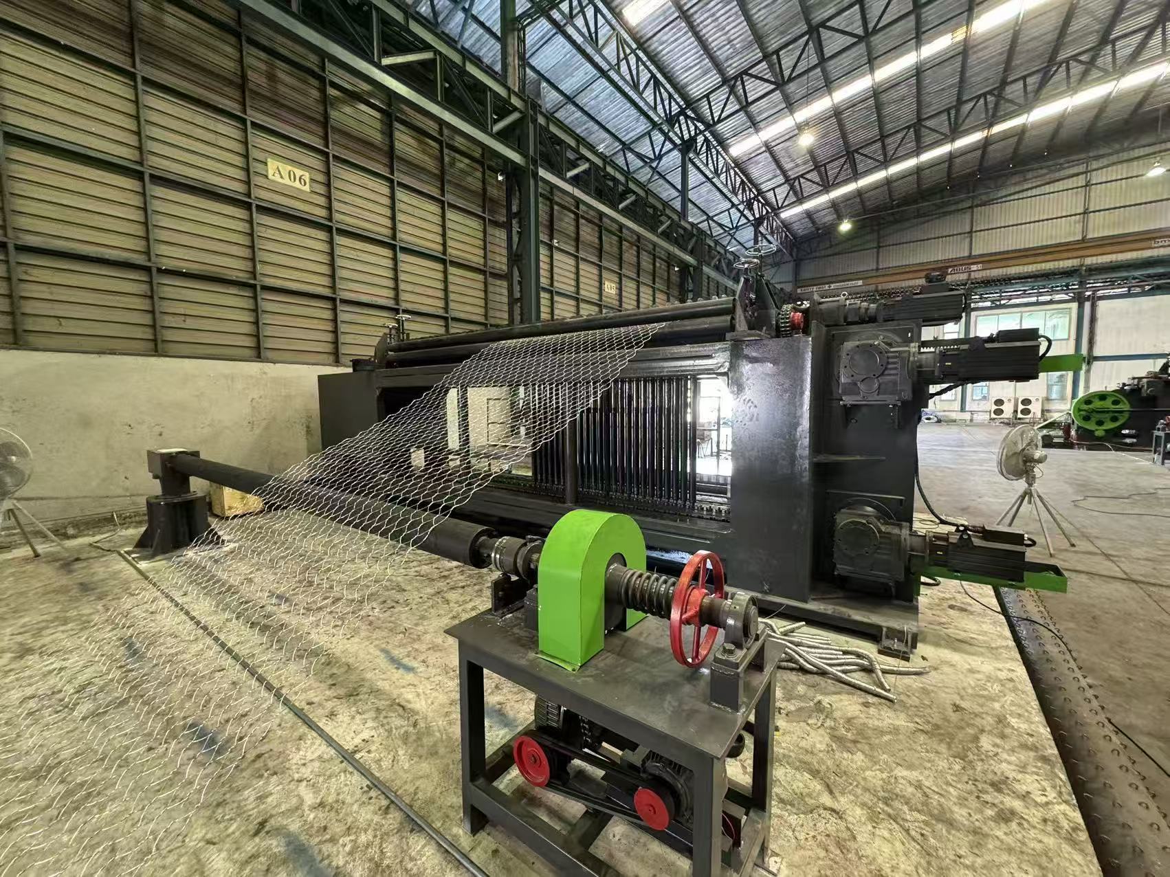 Последние блоги о компании Сжатые сроки строительства в проектах по защите склонов? Автоматизированные габионные машины повышают эффективность проектирования