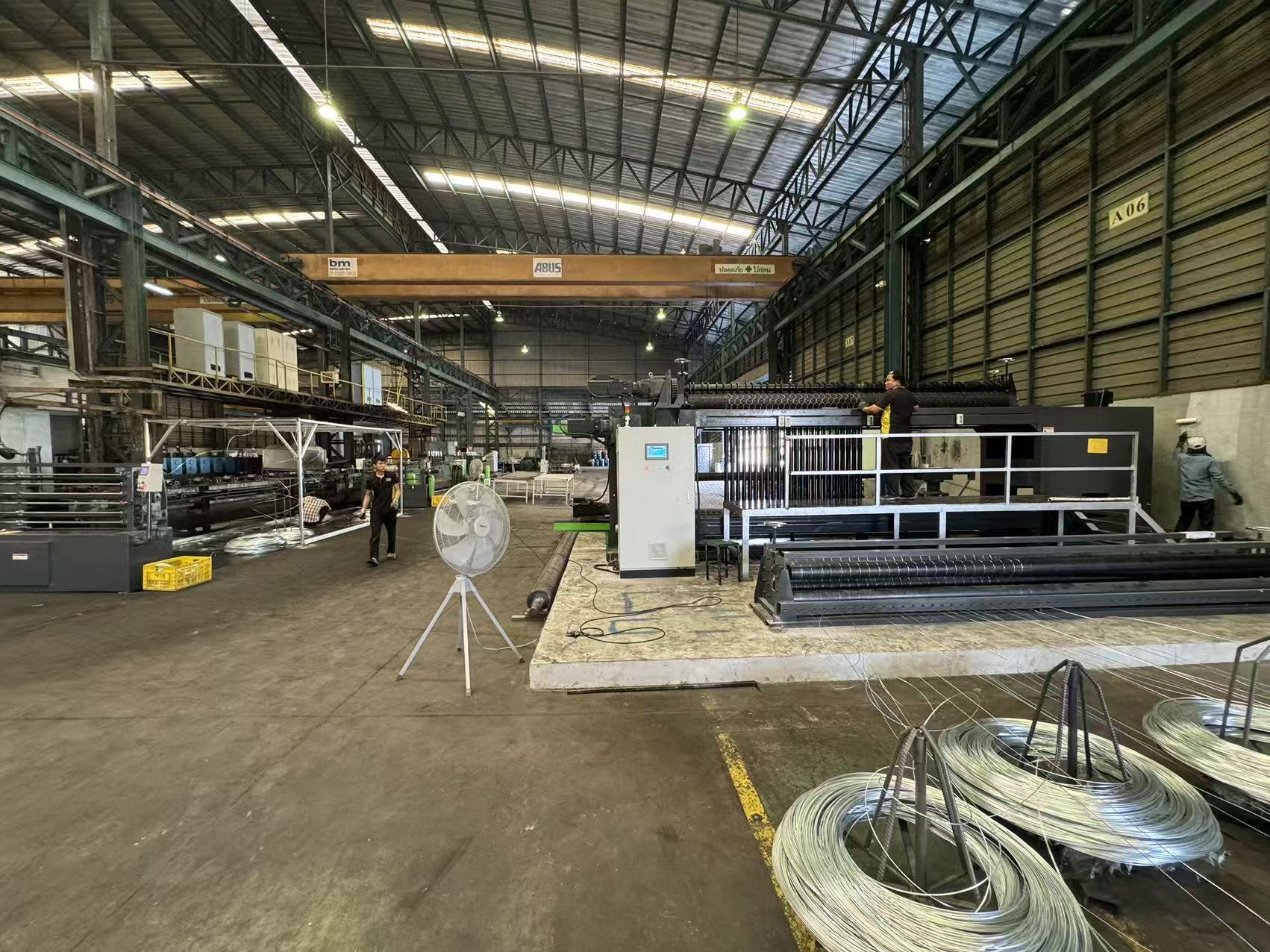 Последние блоги о компании What Causes Low Output in a Gabion Mesh Machine and How Can Production Efficiency Be Improved?